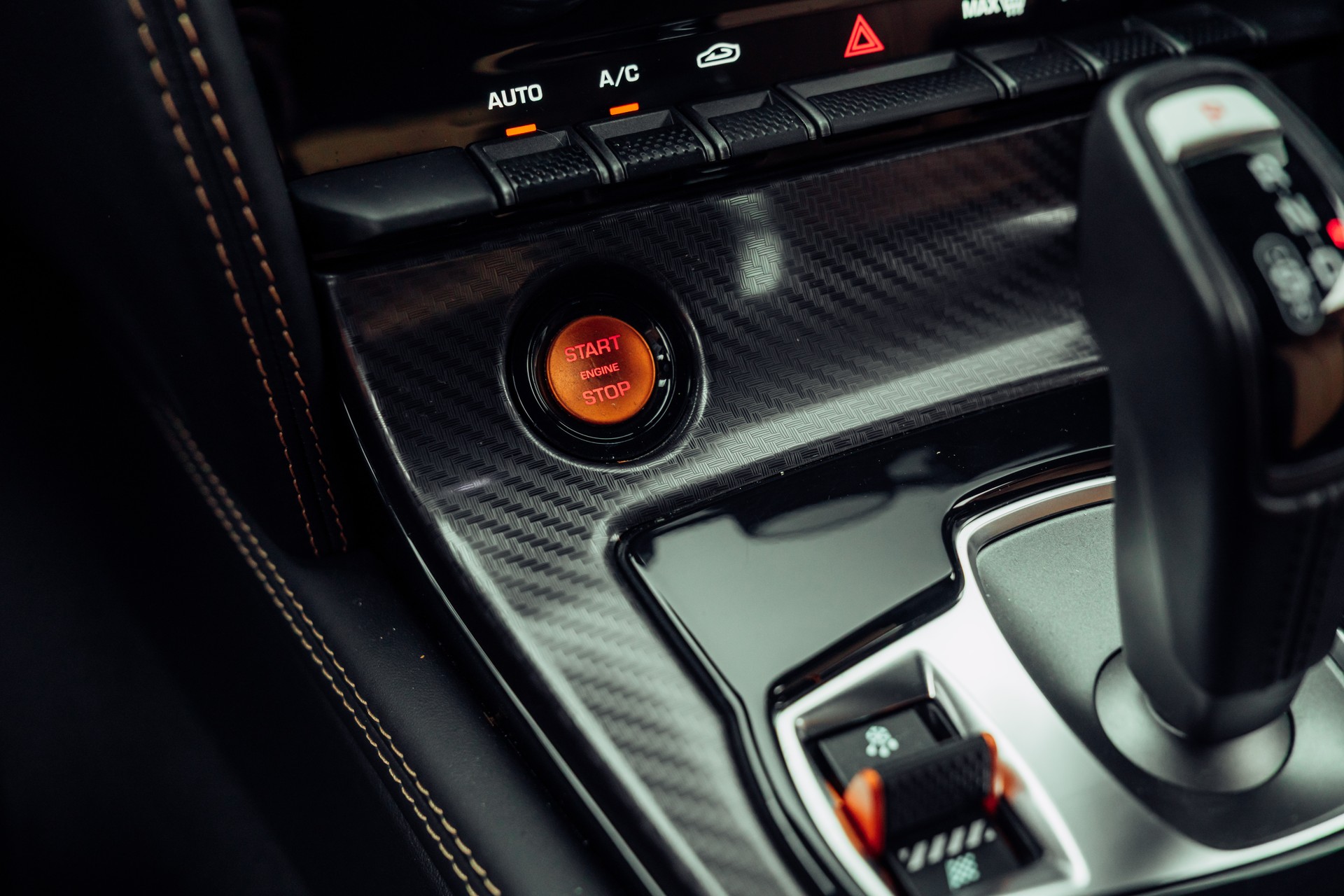 JAGUAR F-Type Coupé R 5.0 V8 S/C-image-16