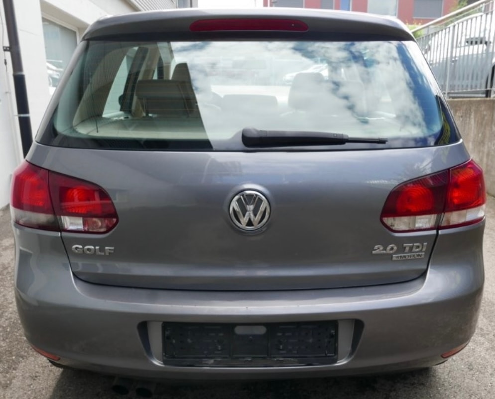 VW Golf 2.0 TDI Highline 4Motion-image-4