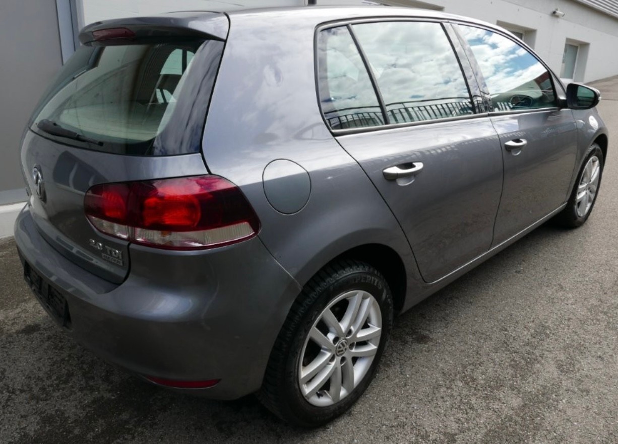 VW Golf 2.0 TDI Highline 4Motion-image-6