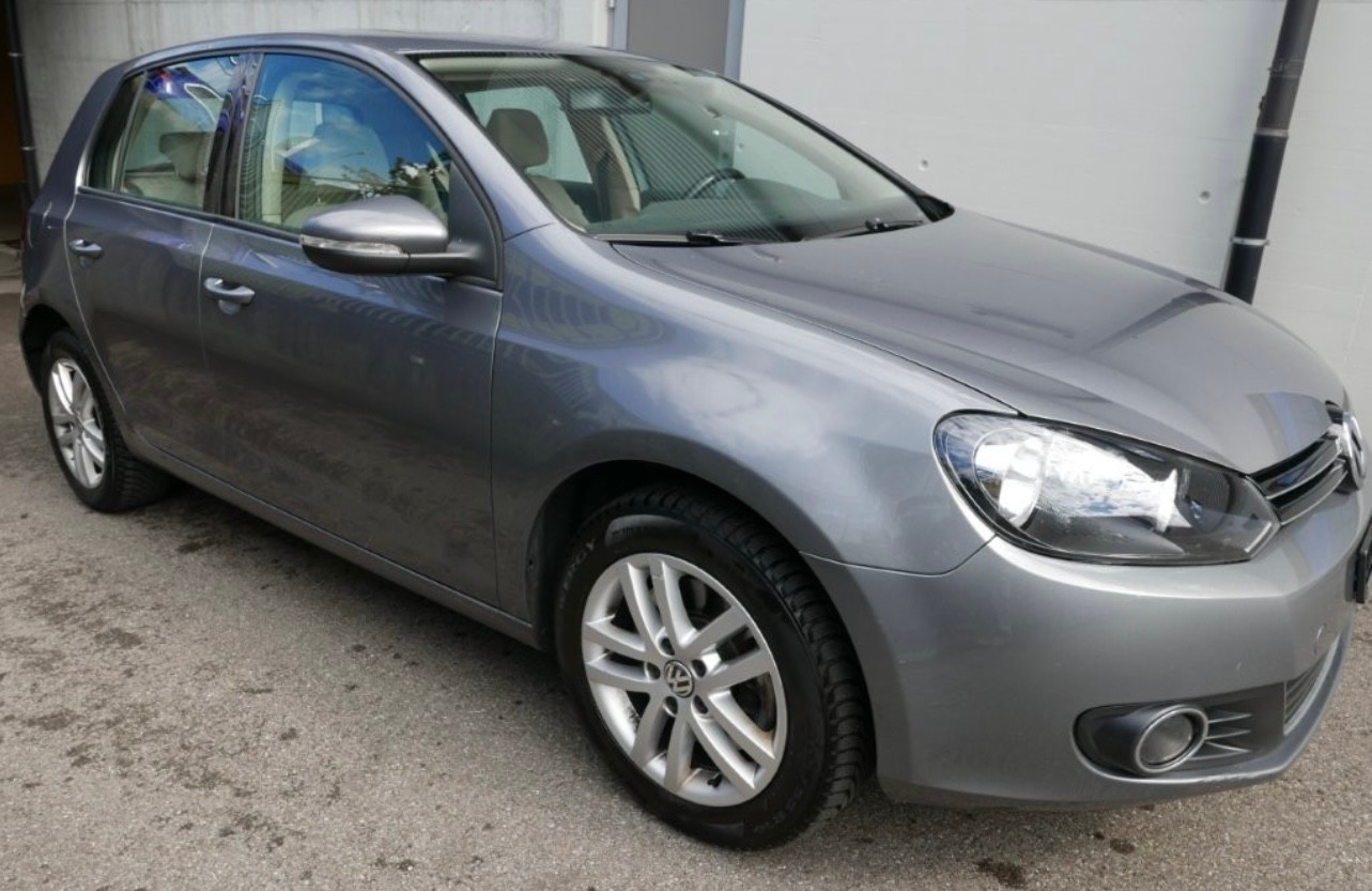 VW Golf 2.0 TDI Highline 4Motion-image-2