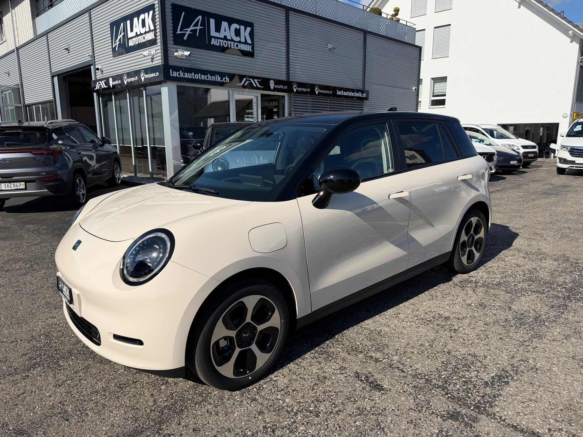 JAC E30X 41 kWh City-image-0