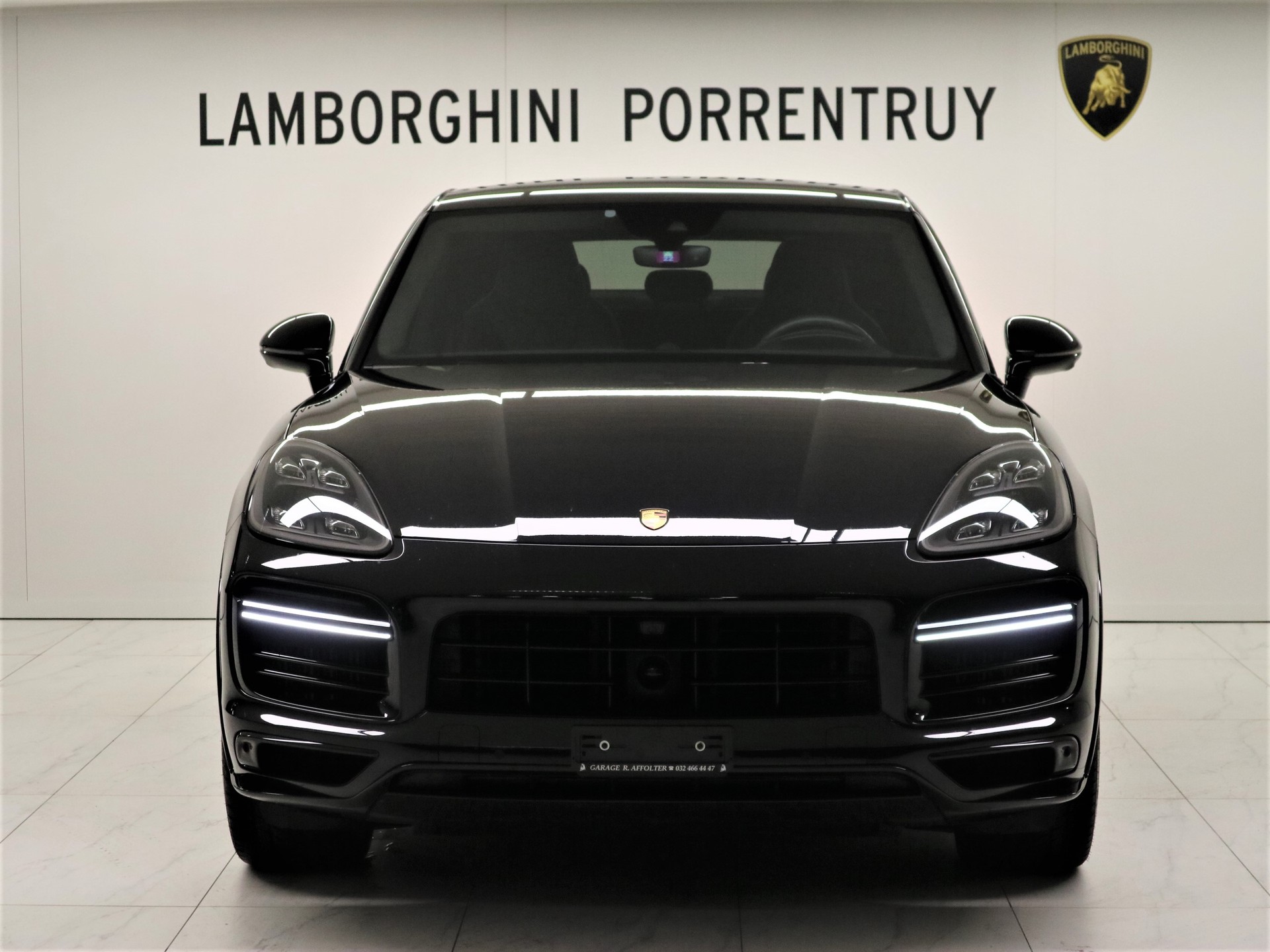 PORSCHE Cayenne Turbo Coupé S E-Hybrid-image-4