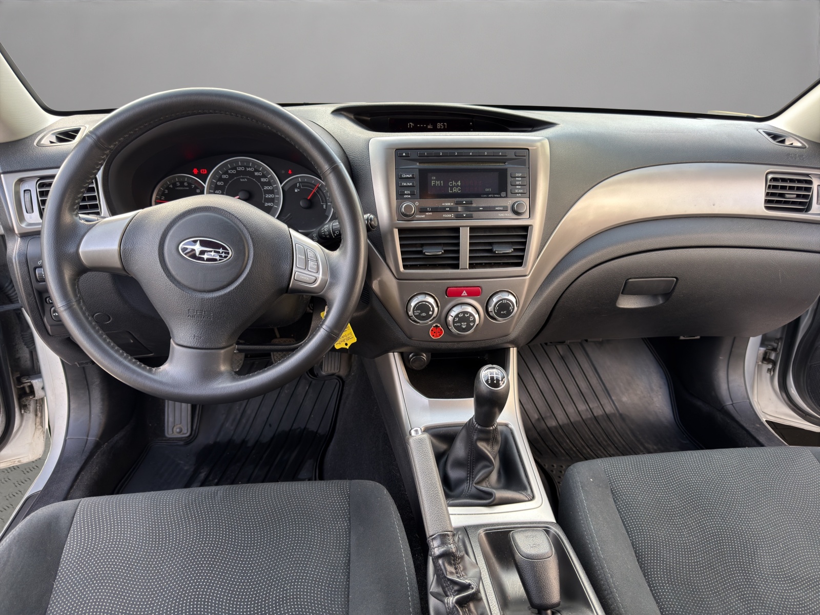 SUBARU Impreza 1.5R Swiss-image-13