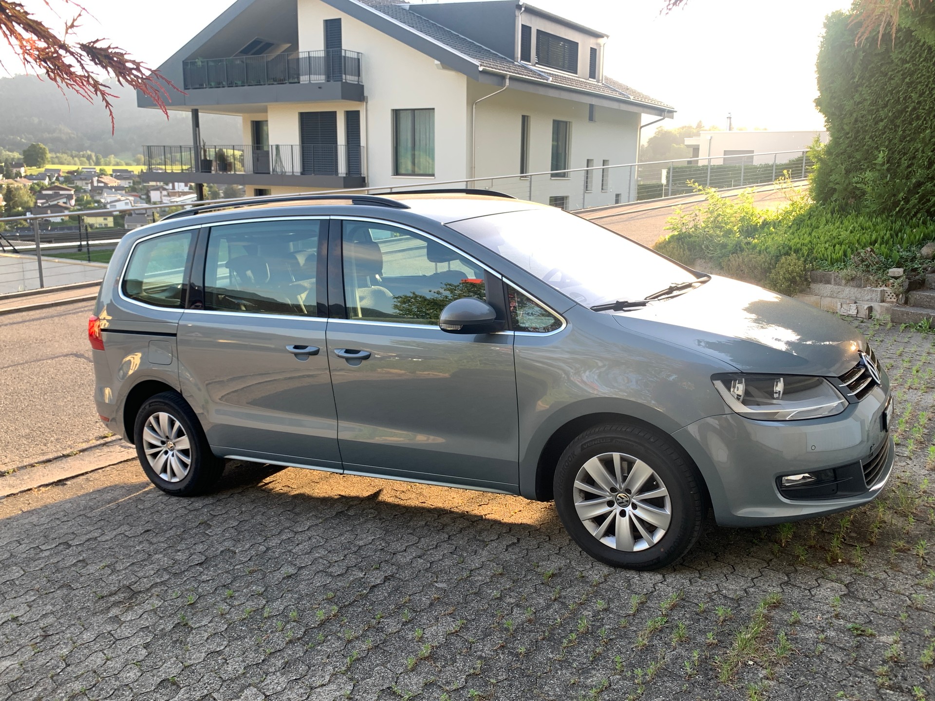VW VW Sharan 2.0D BMT-image-1