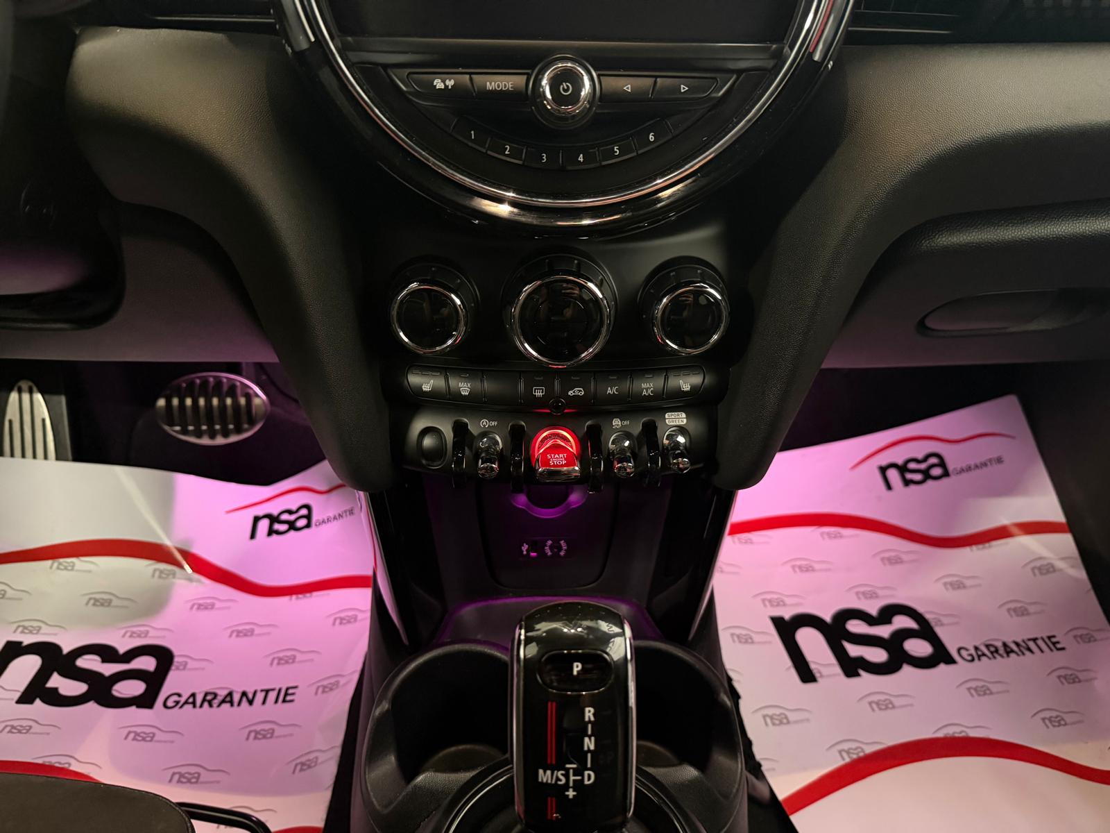 MINI Cooper John Cooper Works Steptronic-image-10