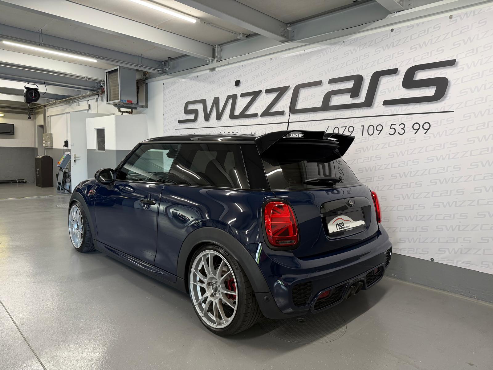 MINI Cooper John Cooper Works Steptronic-image-3