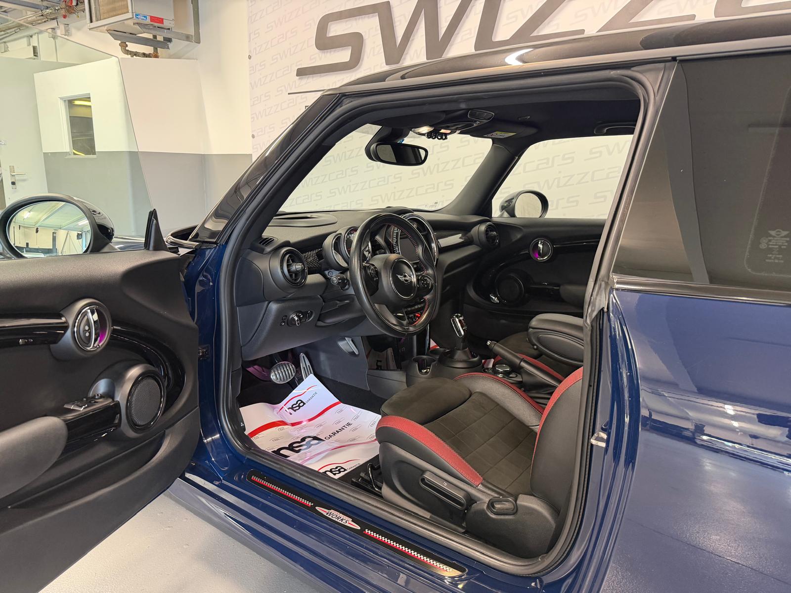MINI Cooper John Cooper Works Steptronic-image-5