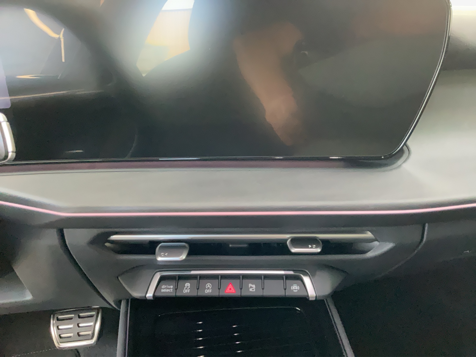AUDI Q3 Sportback 110 kW TFSI S tronic-image-10
