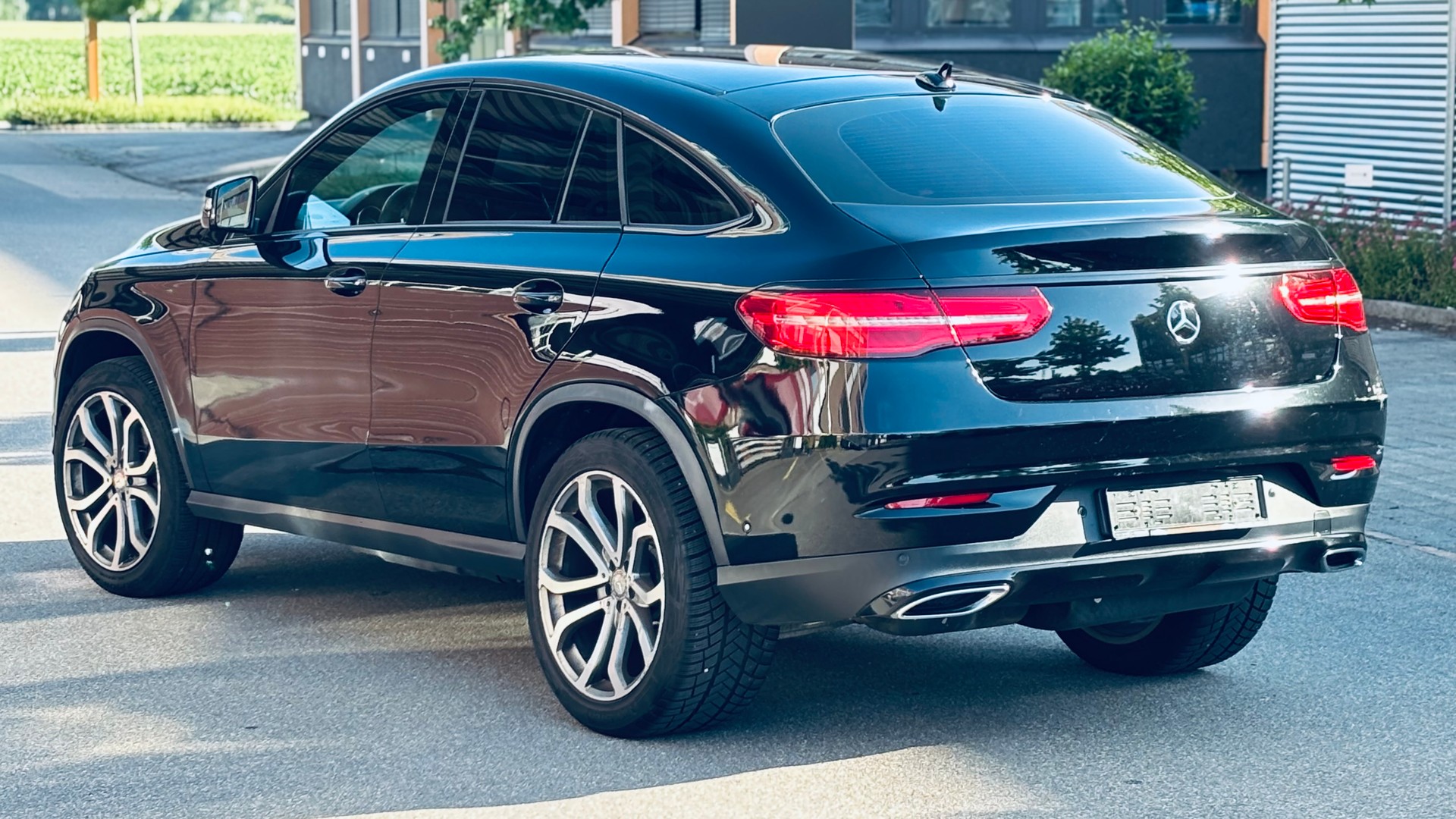 MERCEDES-BENZ GLE Coupé 350 d 4Matic 9G-Tronic-image-2