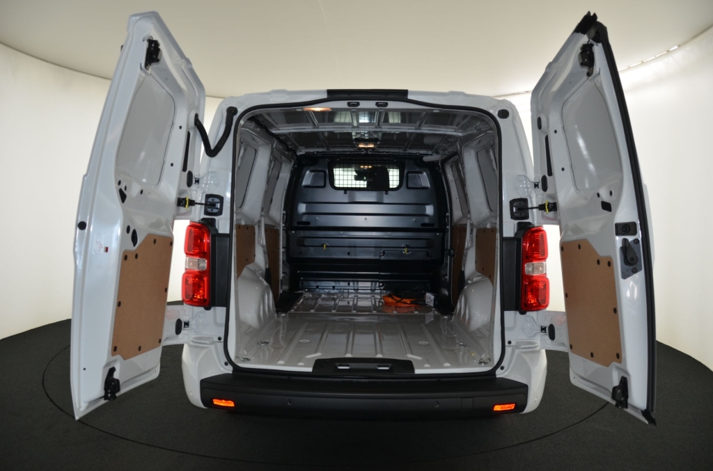 TOYOTA Proace EV 75kWh Long Advanced PLUS-image-21
