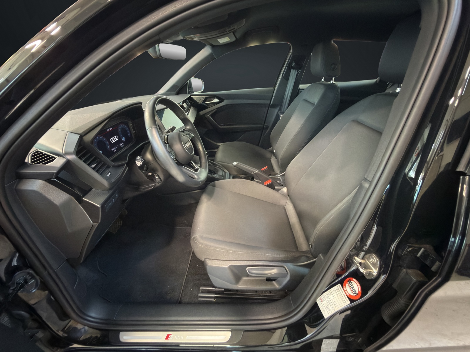AUDI A1 Sportback 30 TFSI S Line Attraction S-tronic-image-11