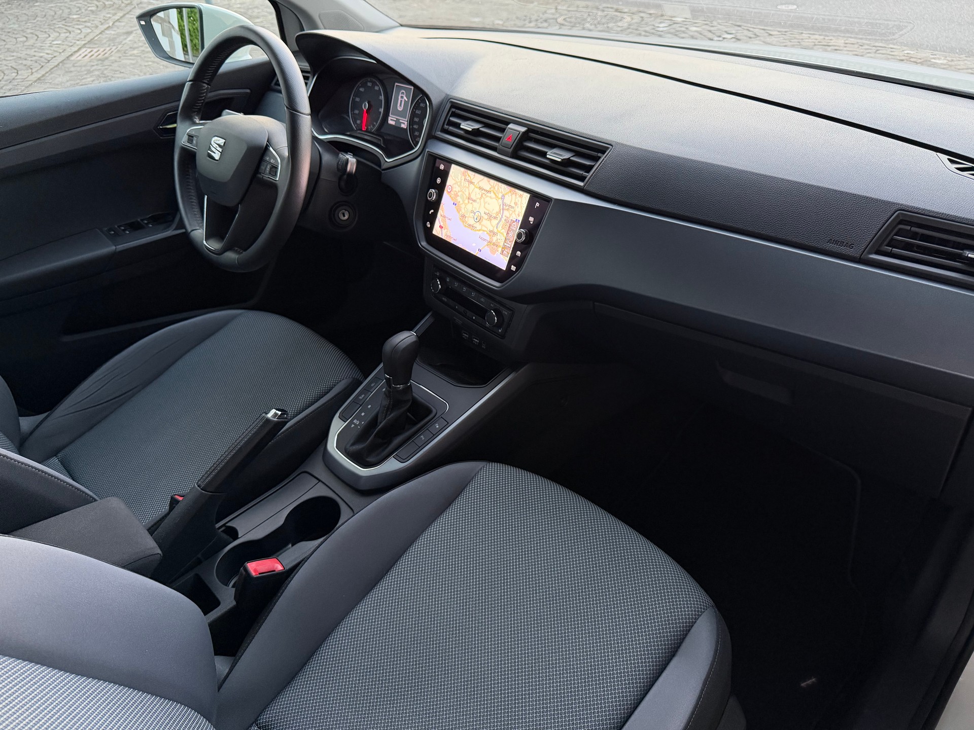 SEAT Arona 1.0 TSI Eco Xcellence DSG / 1 Hand / CH-Fahrz. / Frisch ab MFK / Service gepflegt / 36 Monate Garantie/ Navi/Anhängerkup.-image-10