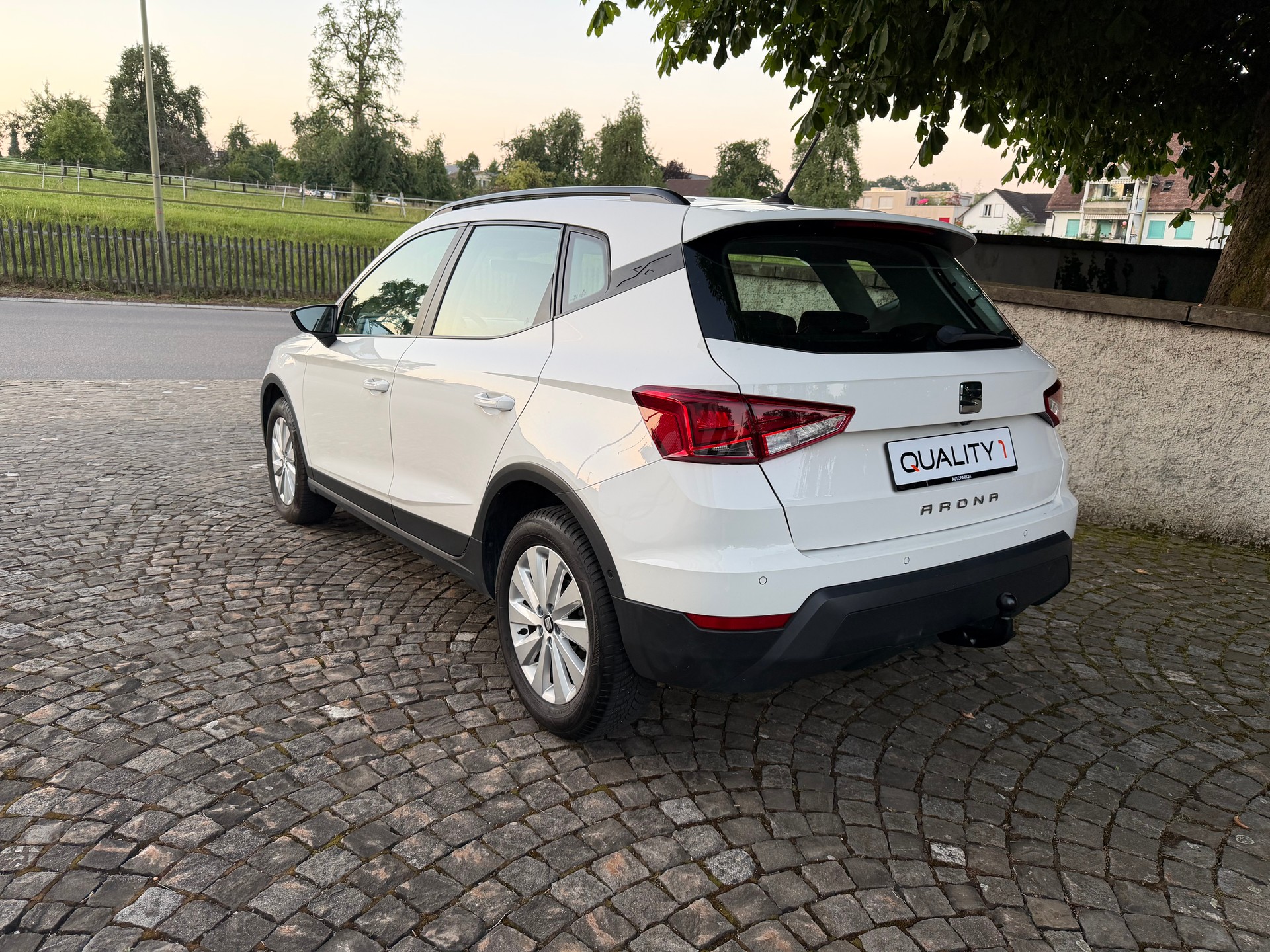 SEAT Arona 1.0 TSI Eco Xcellence DSG / 1 Hand / CH-Fahrz. / Frisch ab MFK / Service gepflegt / 36 Monate Garantie/ Navi/Anhängerkup.-image-7