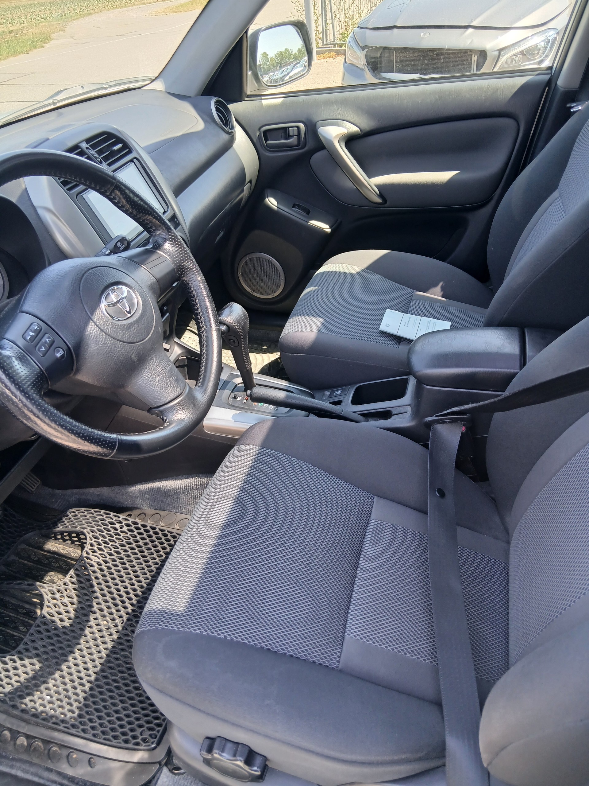 TOYOTA RAV-4 2.0 16V Linea Sol-image-8