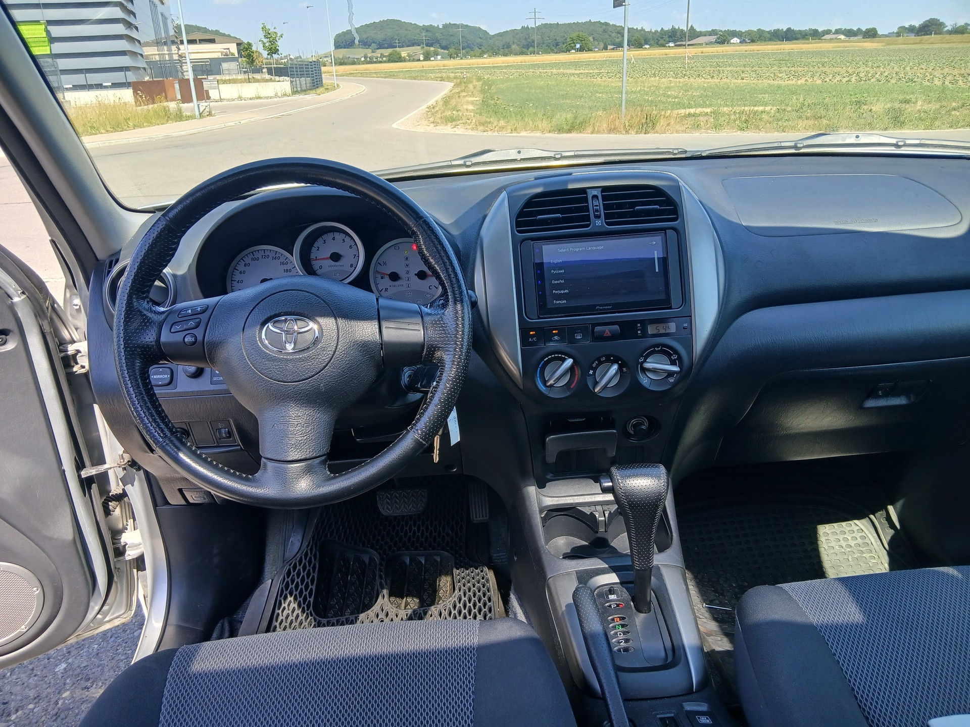 TOYOTA RAV-4 2.0 16V Linea Sol-image-7