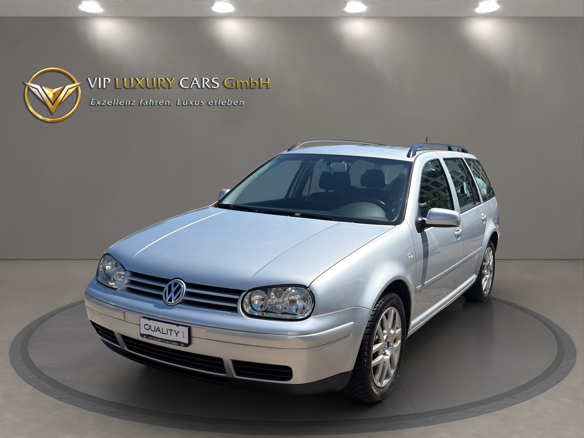 VW Golf Variant 2.0 Comfortline Generation 4Motion-image-1