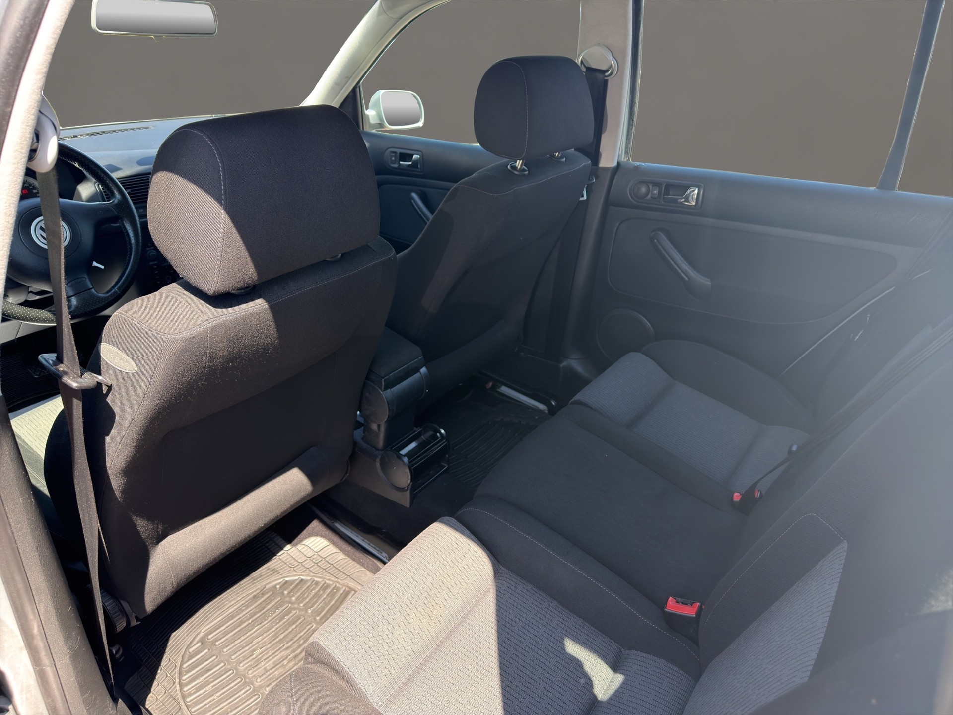 VW Golf Variant 2.0 Comfortline Generation 4Motion-image-10