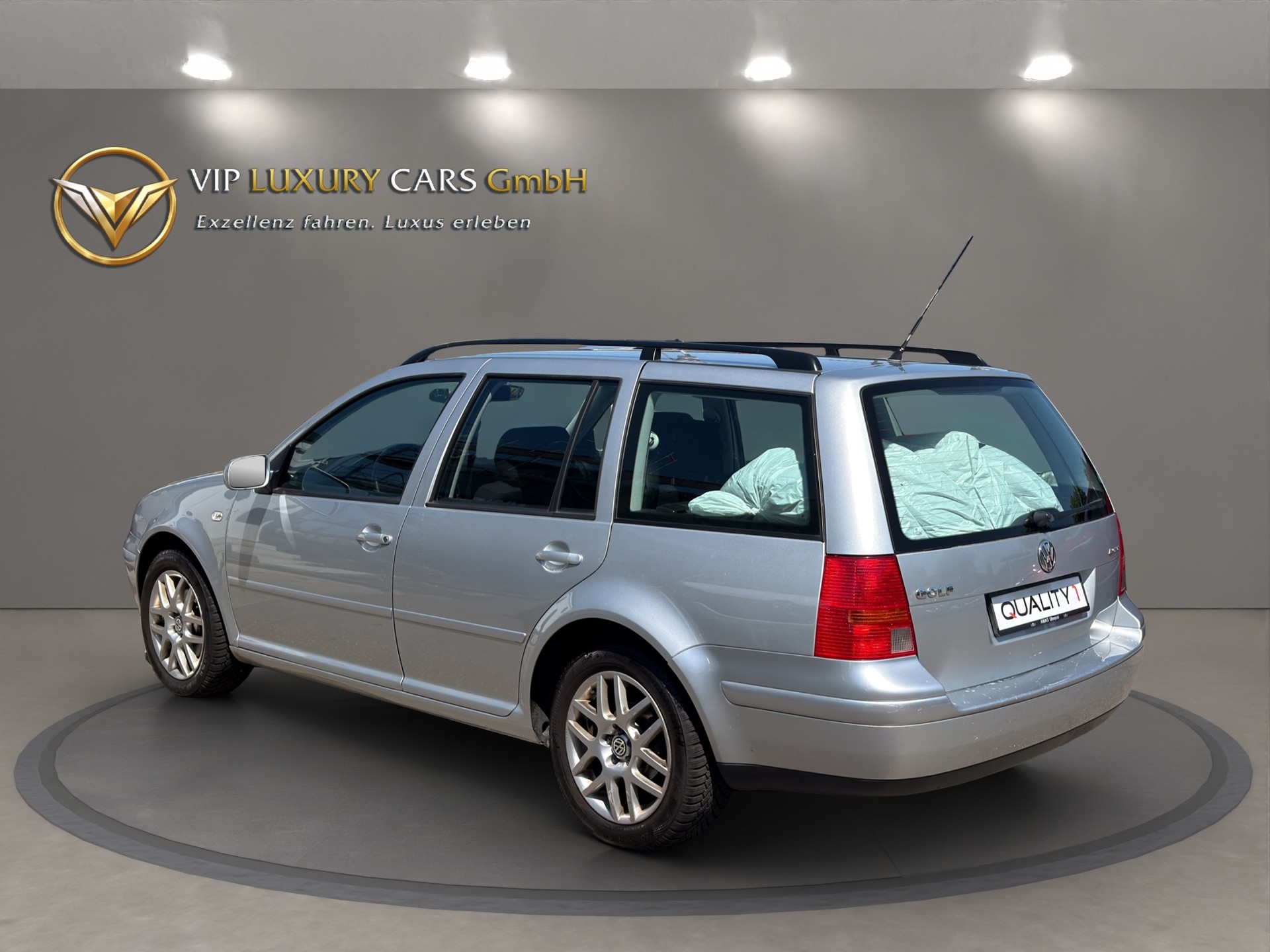 VW Golf Variant 2.0 Comfortline Generation 4Motion-image-6