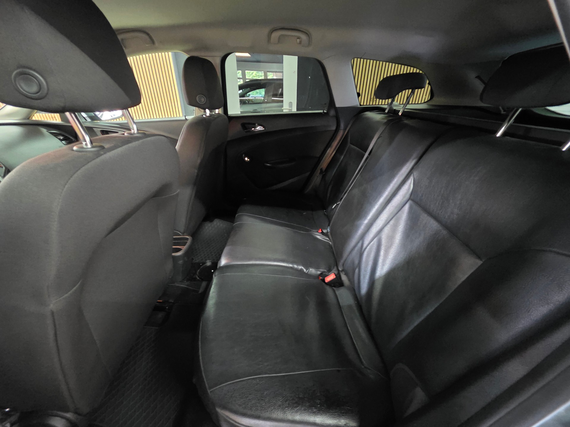 OPEL Astra SportsTourer 1.4i 16V Turbo Sport-image-13