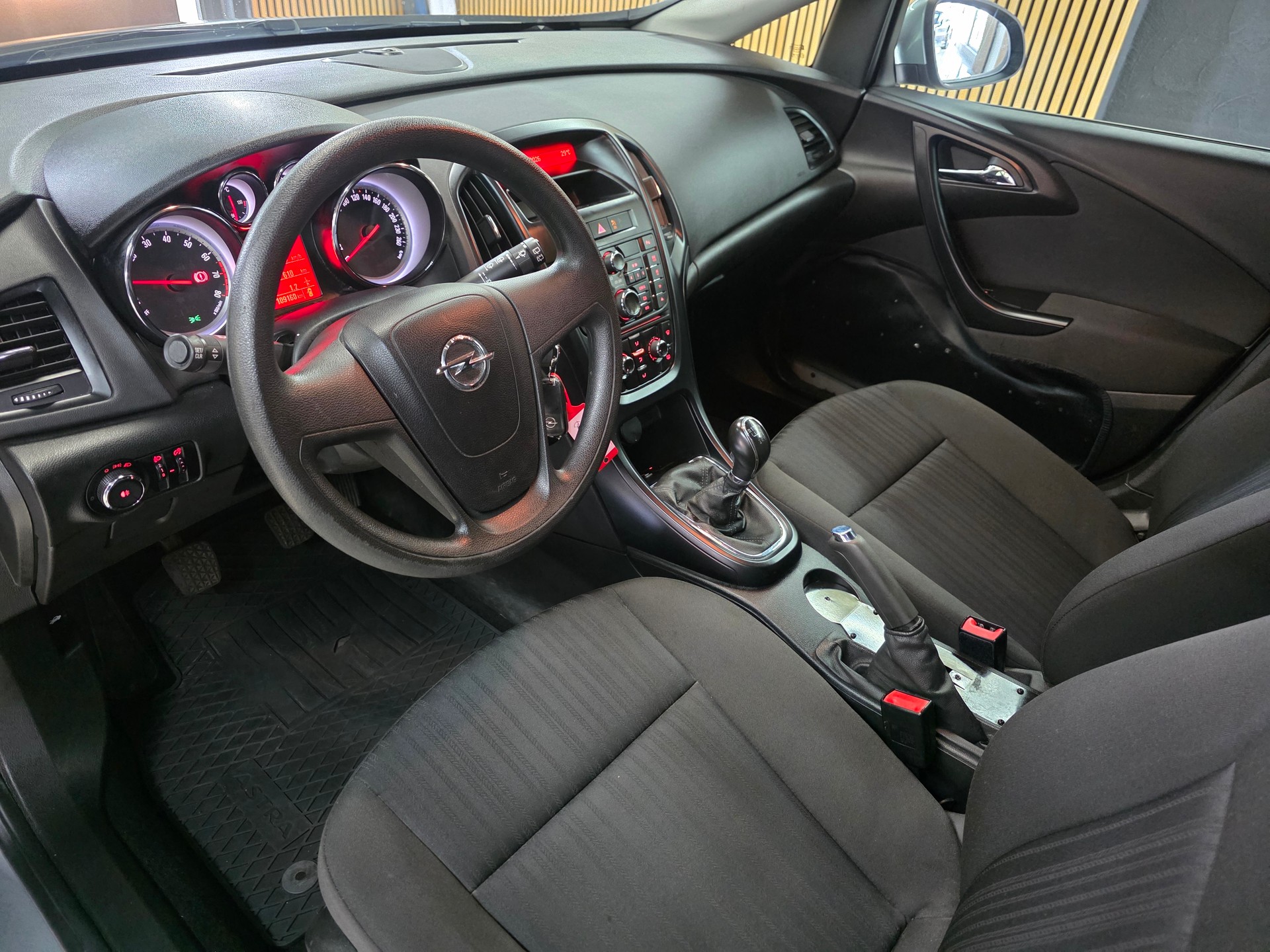 OPEL Astra SportsTourer 1.4i 16V Turbo Sport-image-7