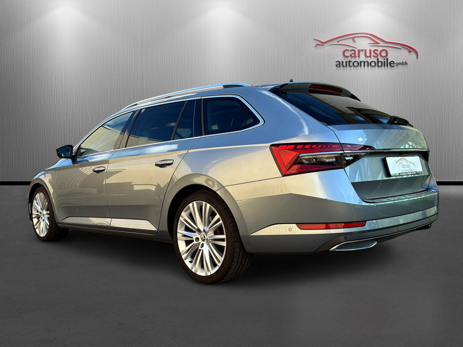 SKODA Superb 1.4 TSI L&K PHEV DSG*AHK*Panoramadach*Belüftete Sitze v. mit Massagefunktion*-image-5