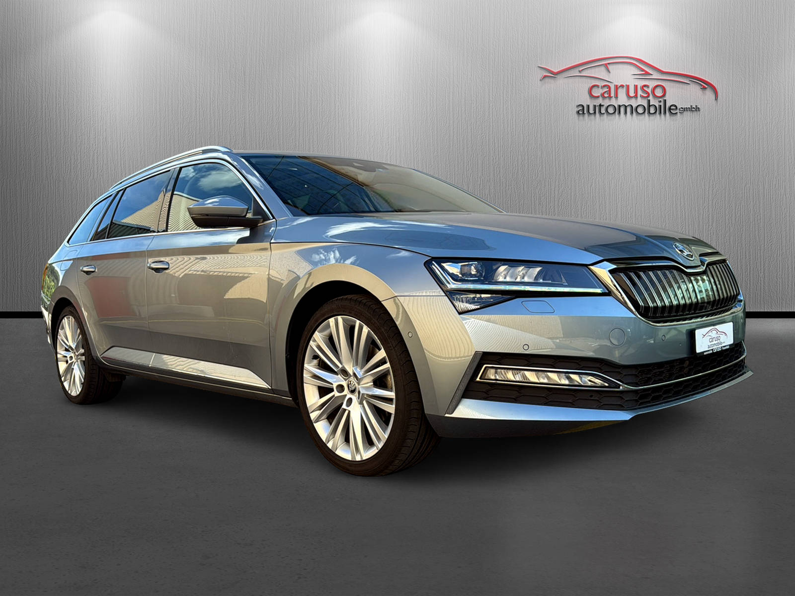 SKODA Superb 1.4 TSI L&K PHEV DSG*AHK*Panoramadach*Belüftete Sitze v. mit Massagefunktion*-image-0