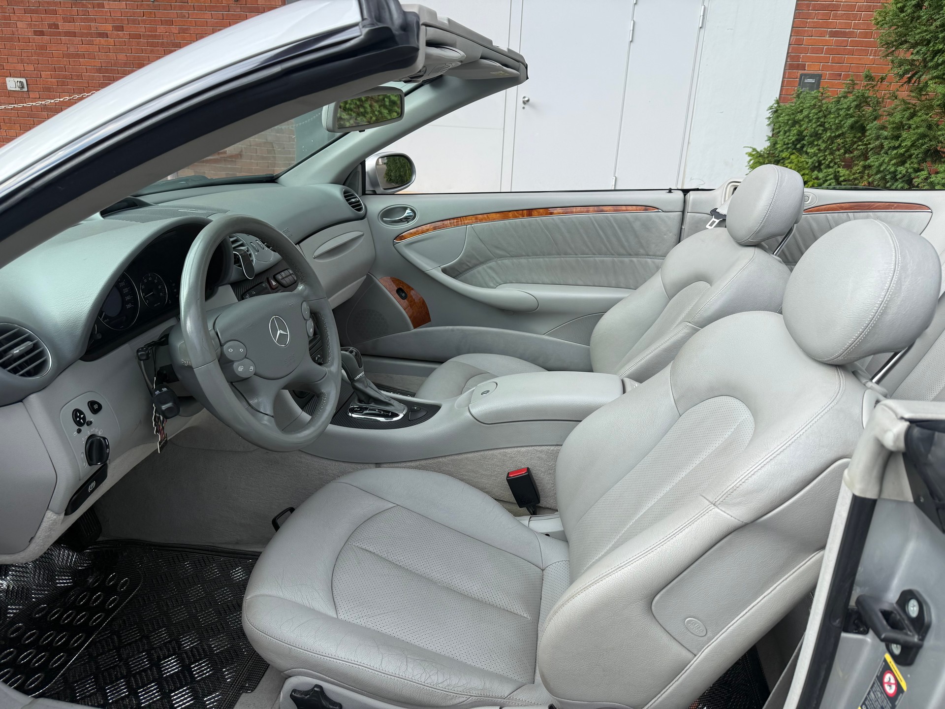 MERCEDES-BENZ CLK 200 Kompressor Elégance-image-7