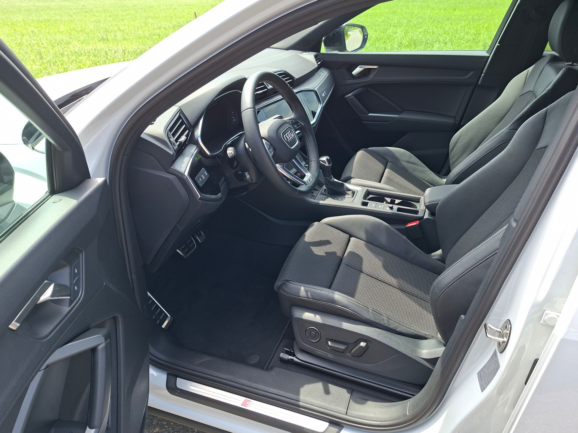 AUDI Q3 Sportback 35 TFSI Attraction S-tronic *Anhängerkupplung*-image-7