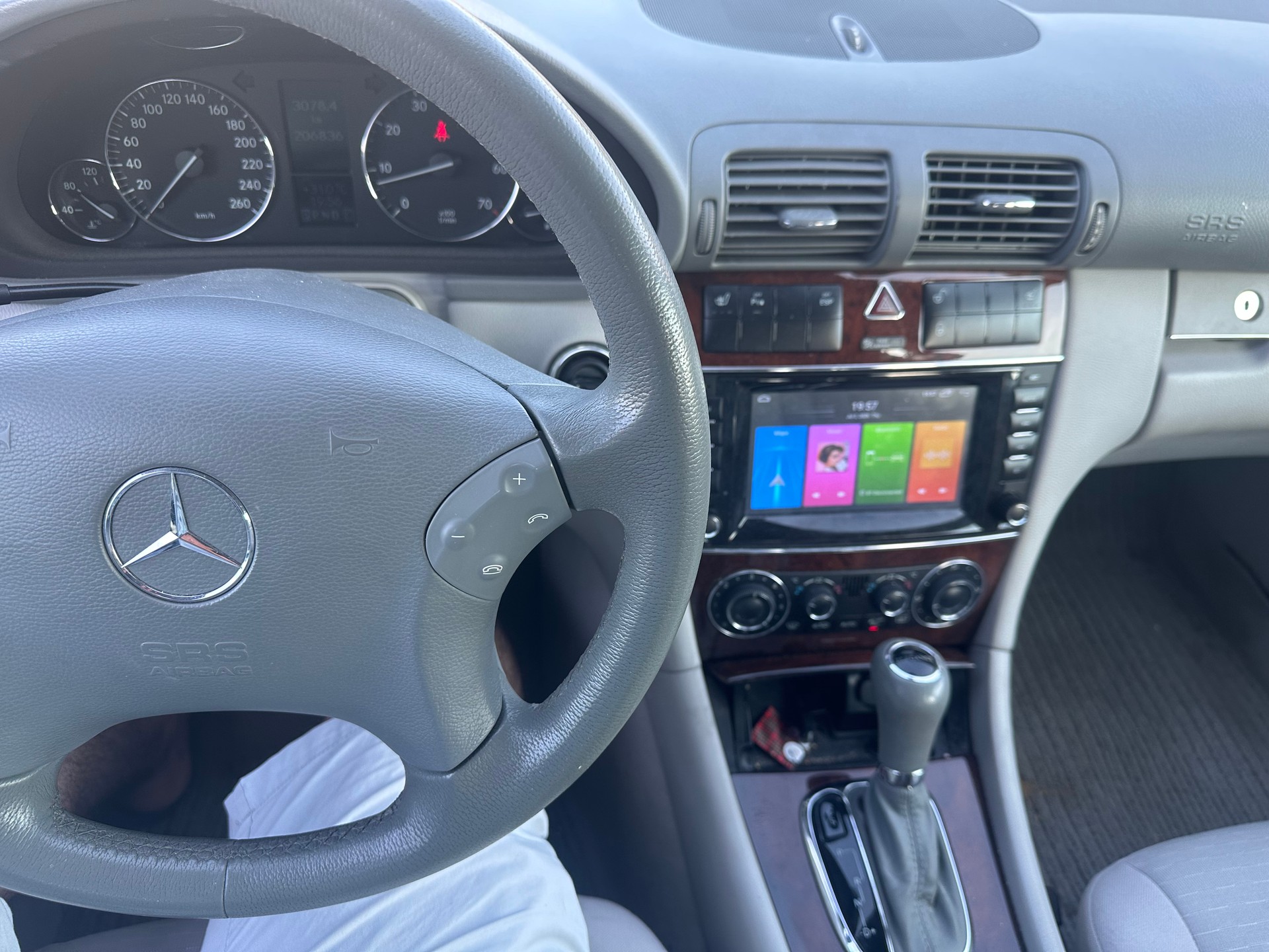 MERCEDES-BENZ C 180 Kompressor Elégance Sport Edition-image-10