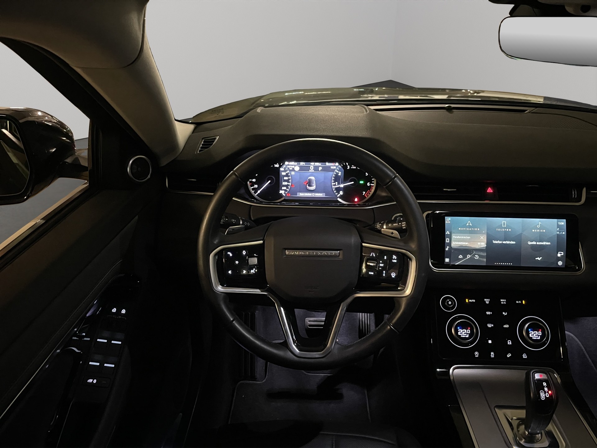 LAND ROVER Range Rover Evoque 2.0 T SE-image-8