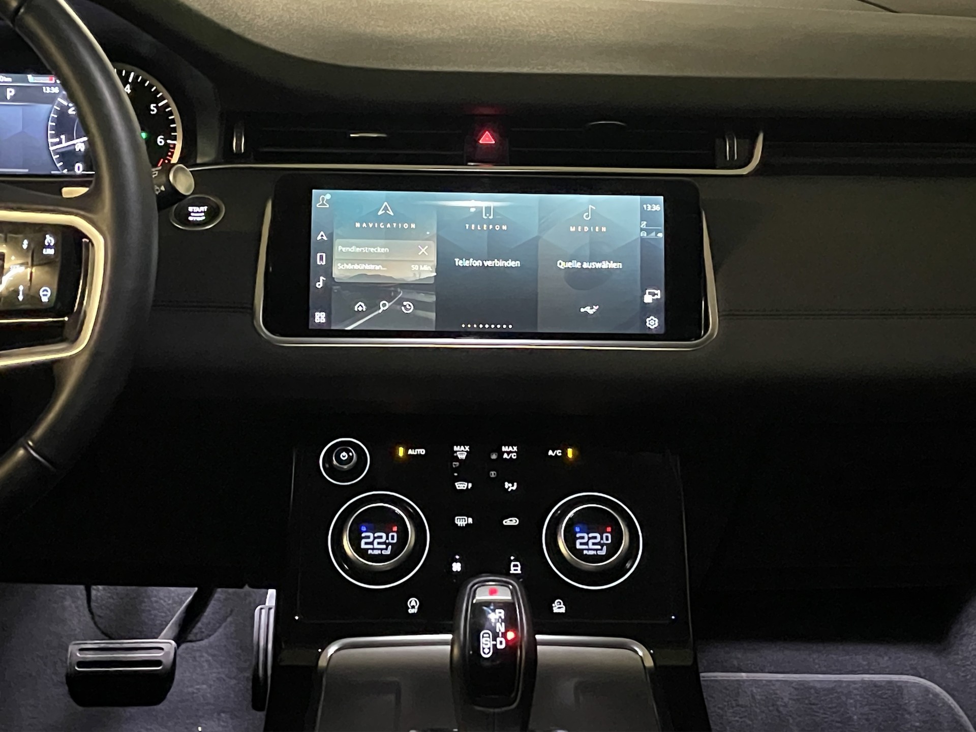 LAND ROVER Range Rover Evoque 2.0 T SE-image-7