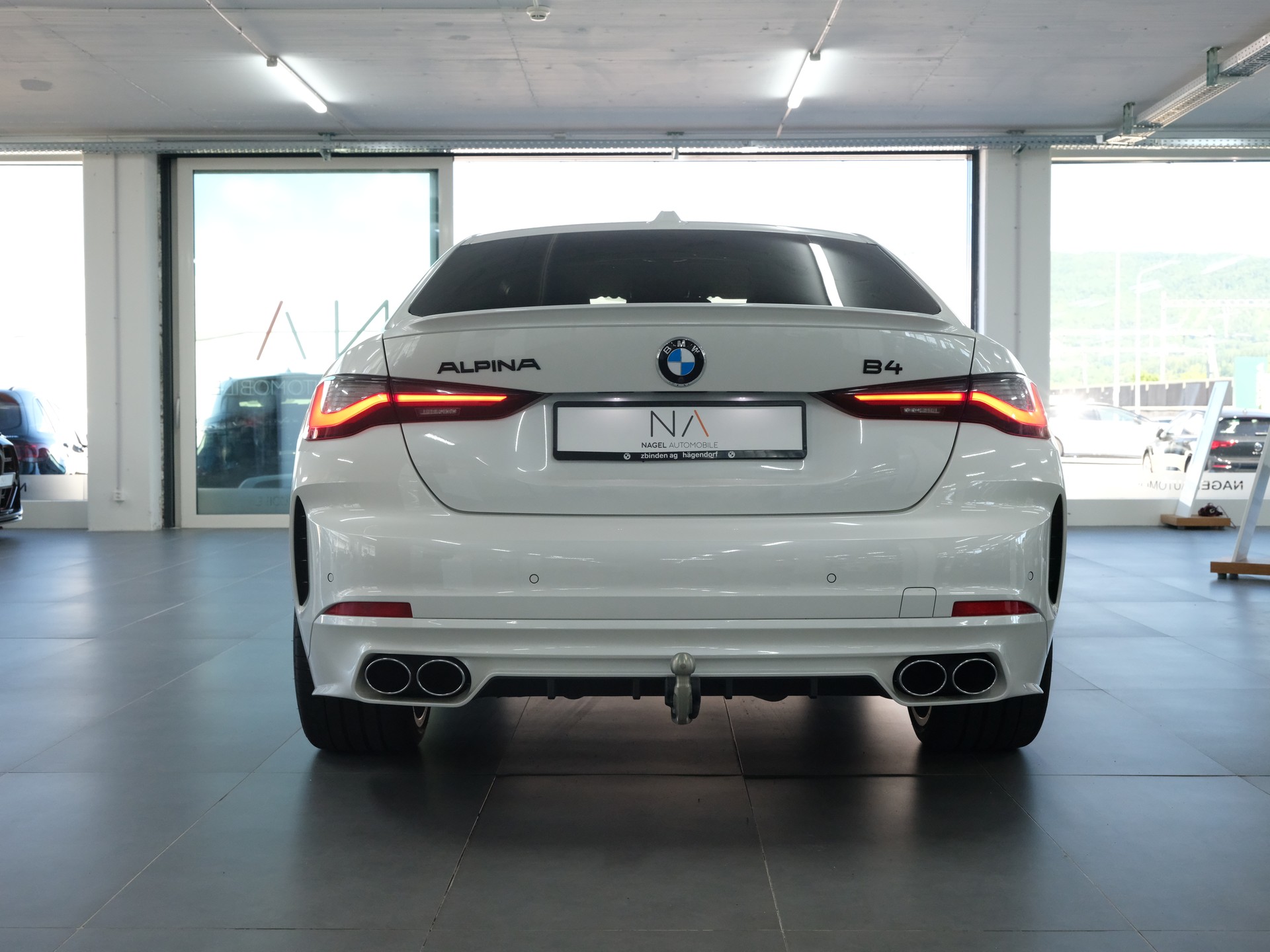 BMW-ALPINA B4 Gran Coupé 3.0 xDrive S-Tronic *Panorama* *360 Kamera* *Harman & Kardon*-image-3