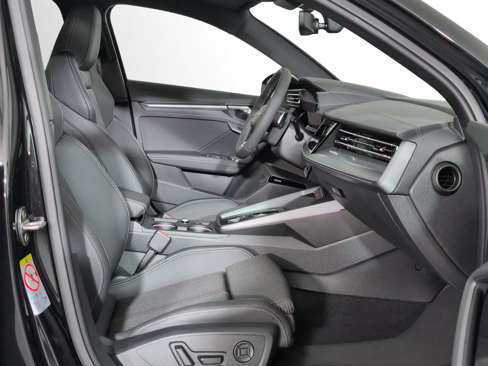AUDI A3 Sportback TFSI 150 kW quattro S line S tronic-image-6
