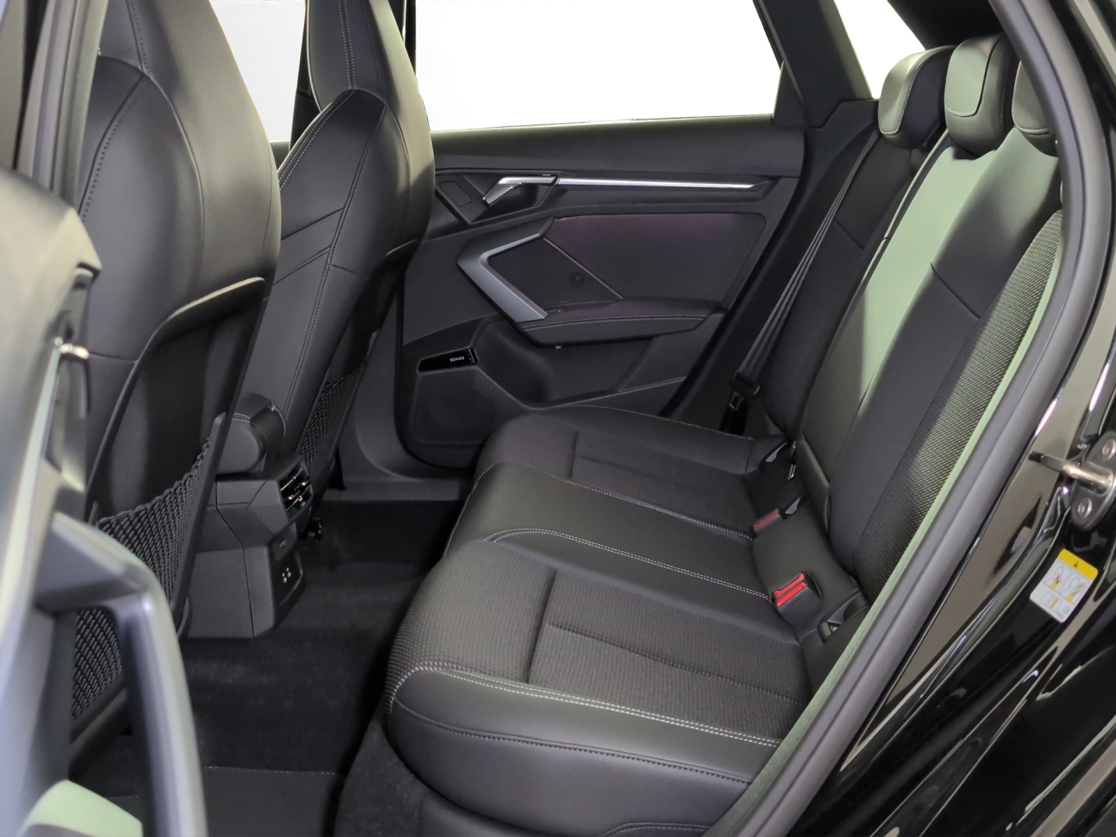AUDI A3 Sportback TFSI 150 kW quattro S line S tronic-image-7