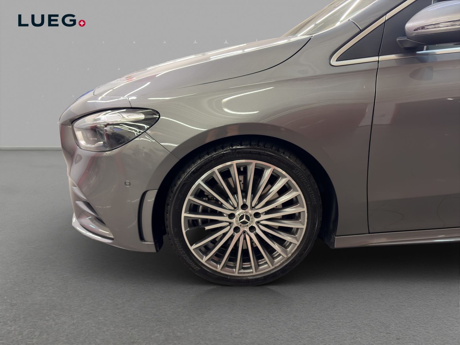 MERCEDES-BENZ B 250 4M - AMG / Rückfahrkamera / Multibeam LED / Sitzmemory / Smartphone Integration-image-4