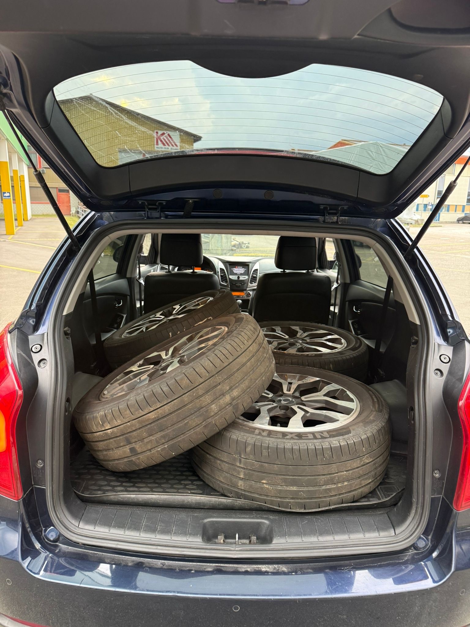 KGM-SsangYong Korando 2.2 e-XDi Sapphire 4WD-image-15