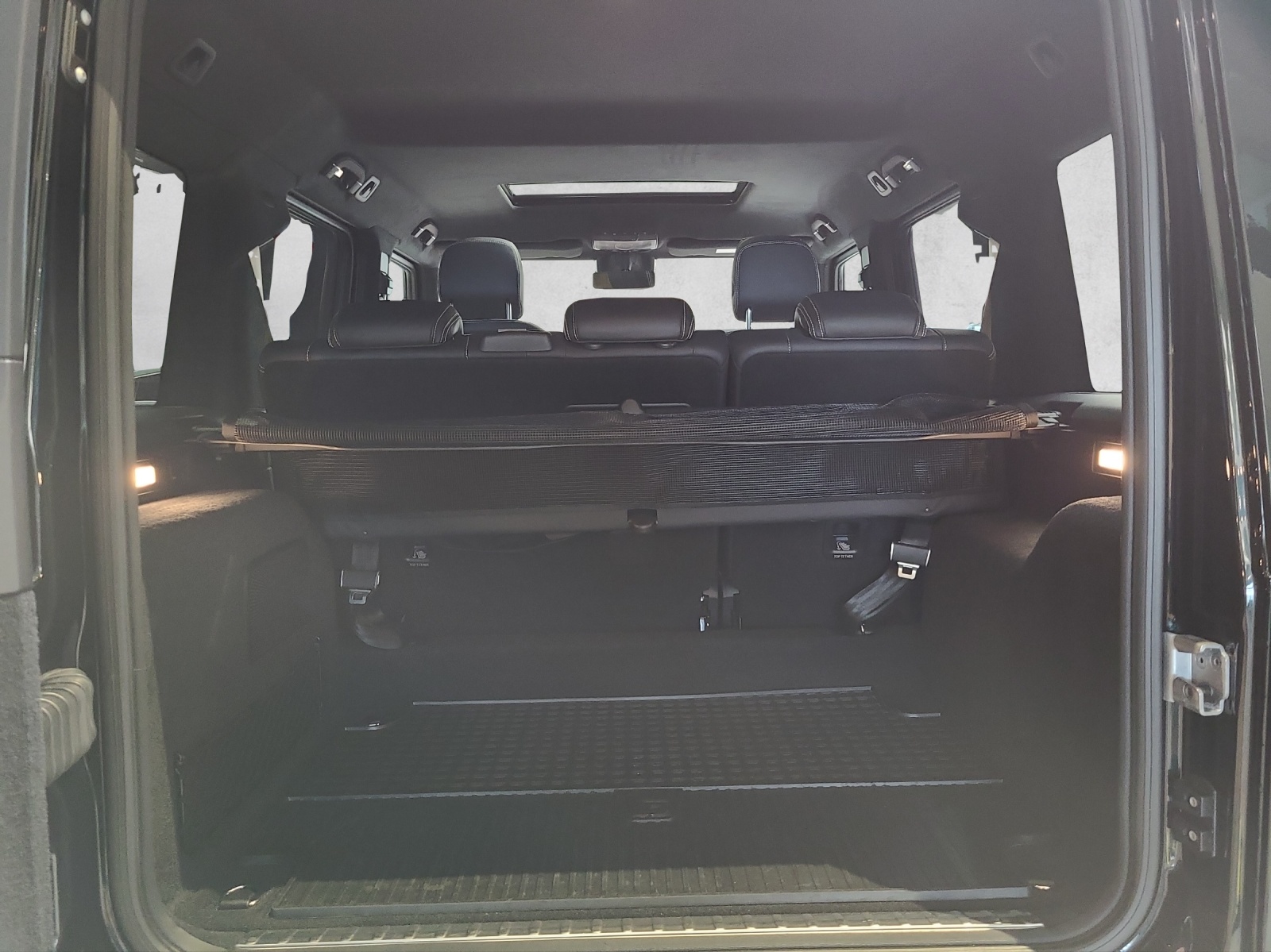 MERCEDES-BENZ G 400 d AMG Line 9G-Tronic-image-13