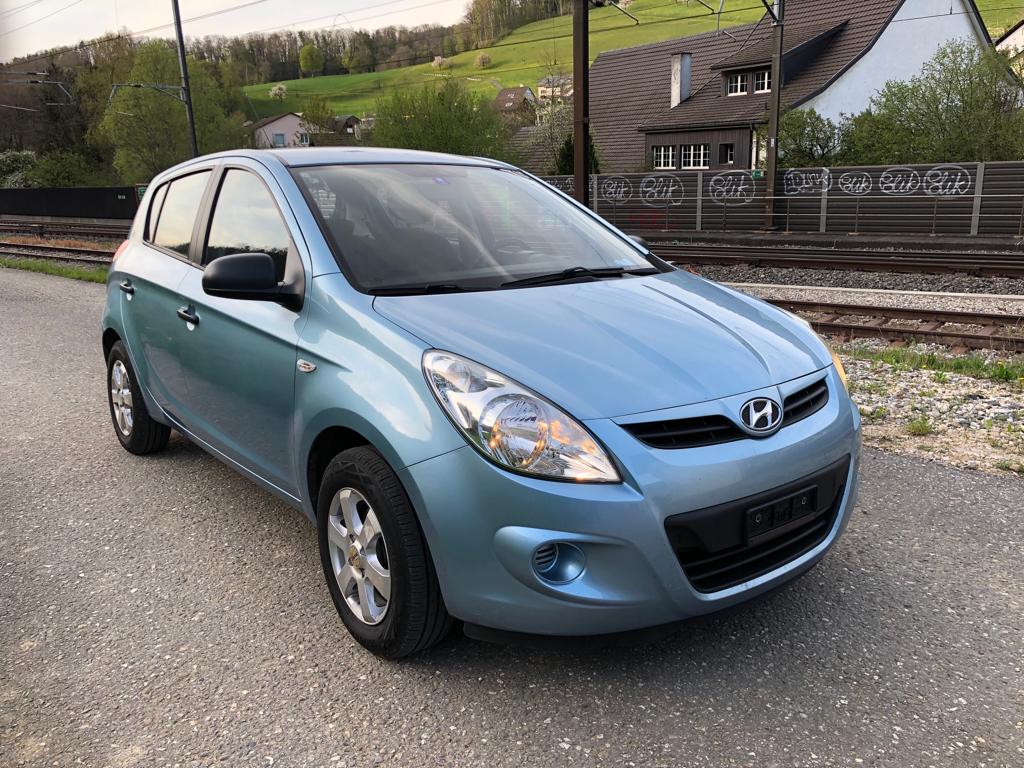 HYUNDAI i20 1.2 Comfort-image-3