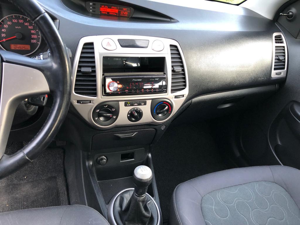 HYUNDAI i20 1.2 Comfort-image-6