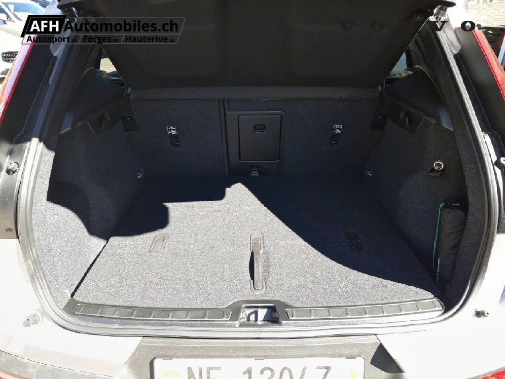 VOLVO XC40 2.0 B3 MH Core-image-17