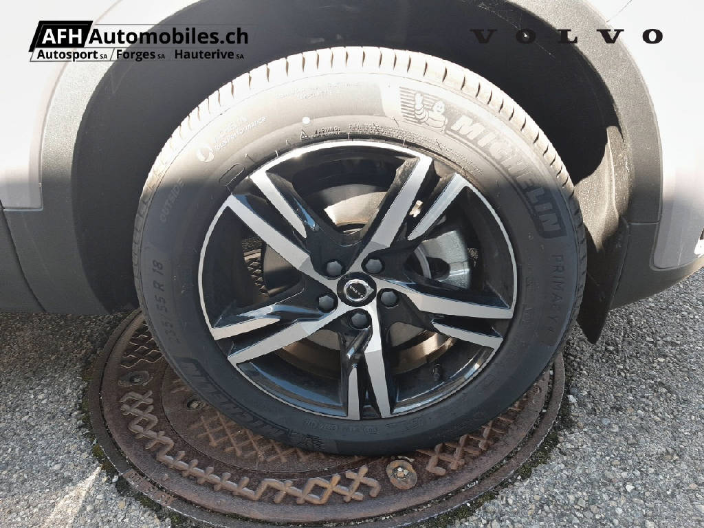VOLVO XC40 2.0 B3 MH Core-image-16