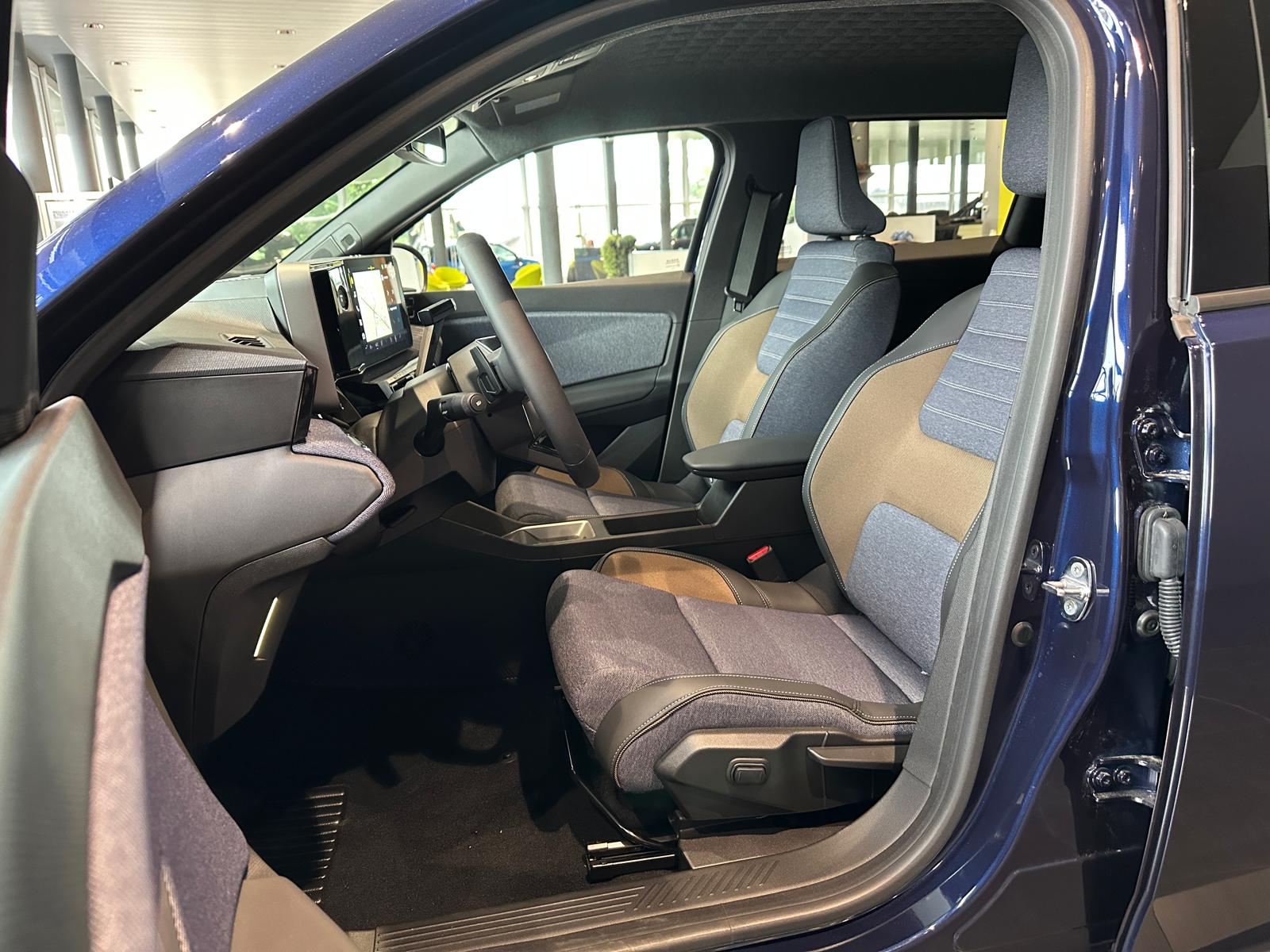 RENAULT R5 E-Tech Comfort Range 52 kWh Techno-image-9