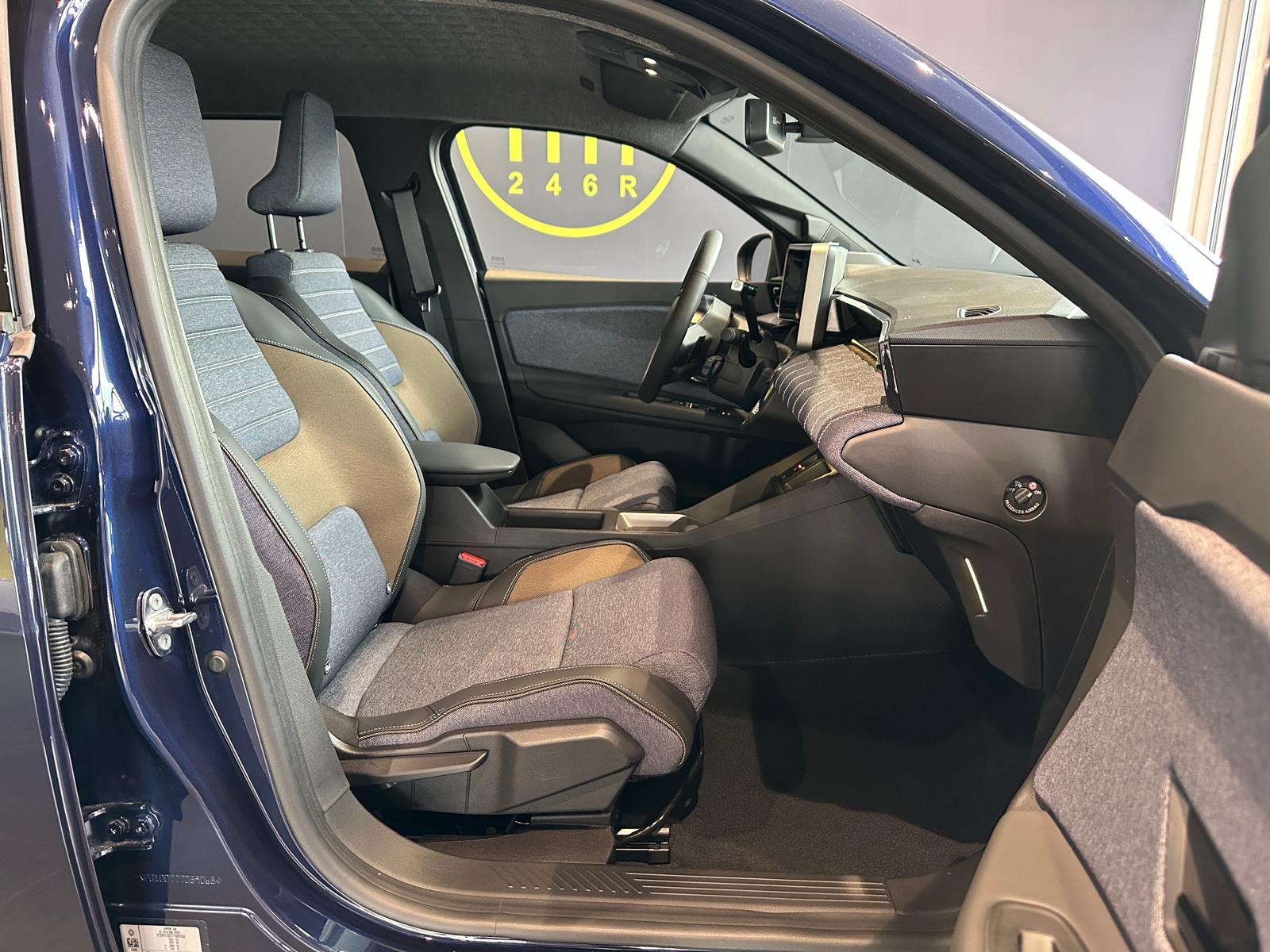 RENAULT R5 E-Tech Comfort Range 52 kWh Techno-image-11