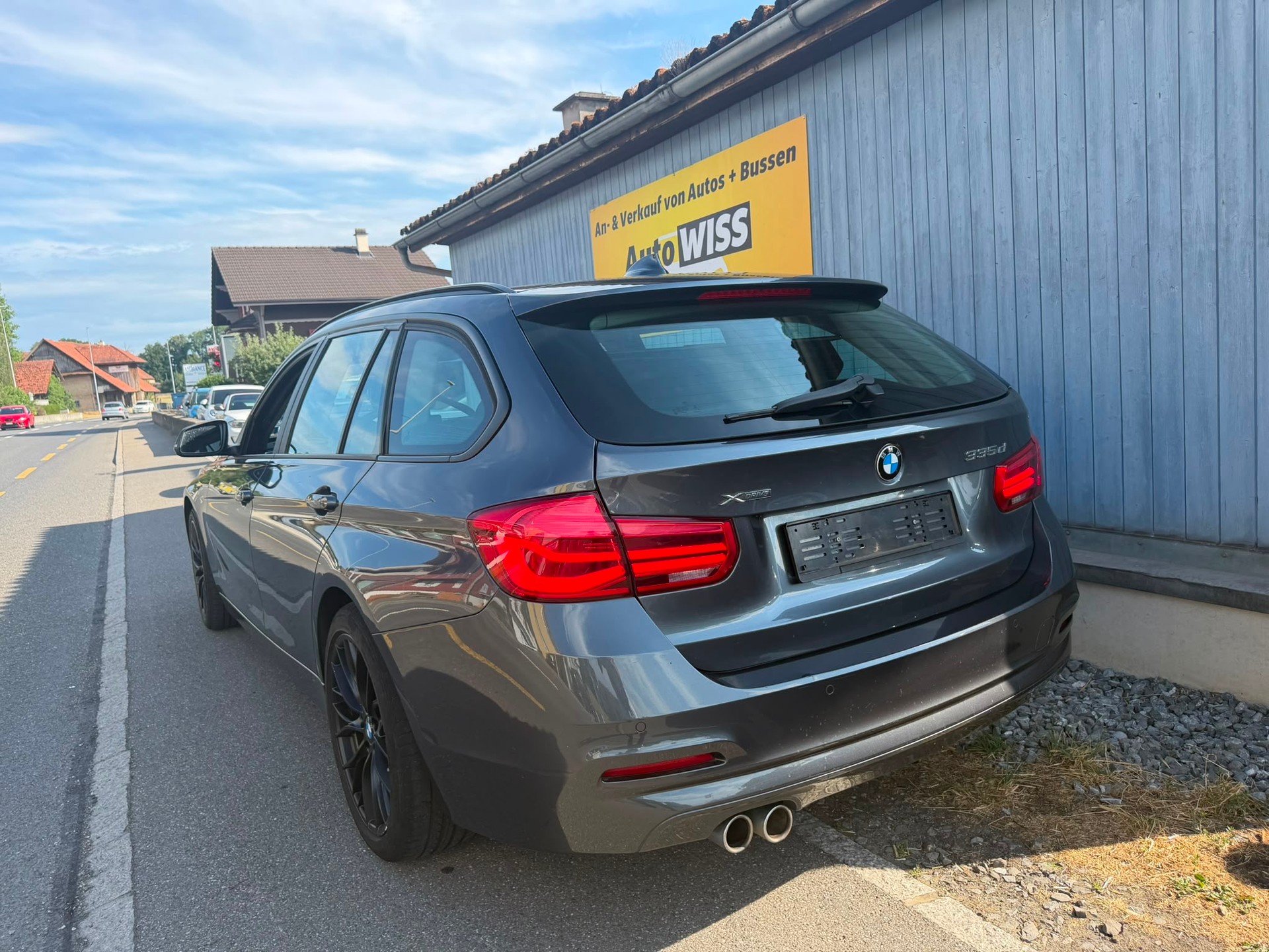 BMW 335d xDrive Touring Steptronic-image-3