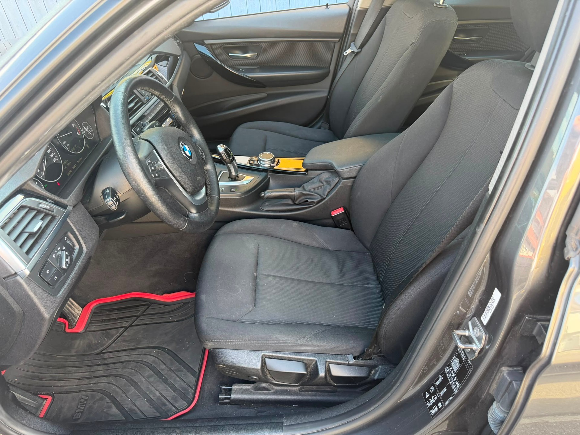 BMW 335d xDrive Touring Steptronic-image-9