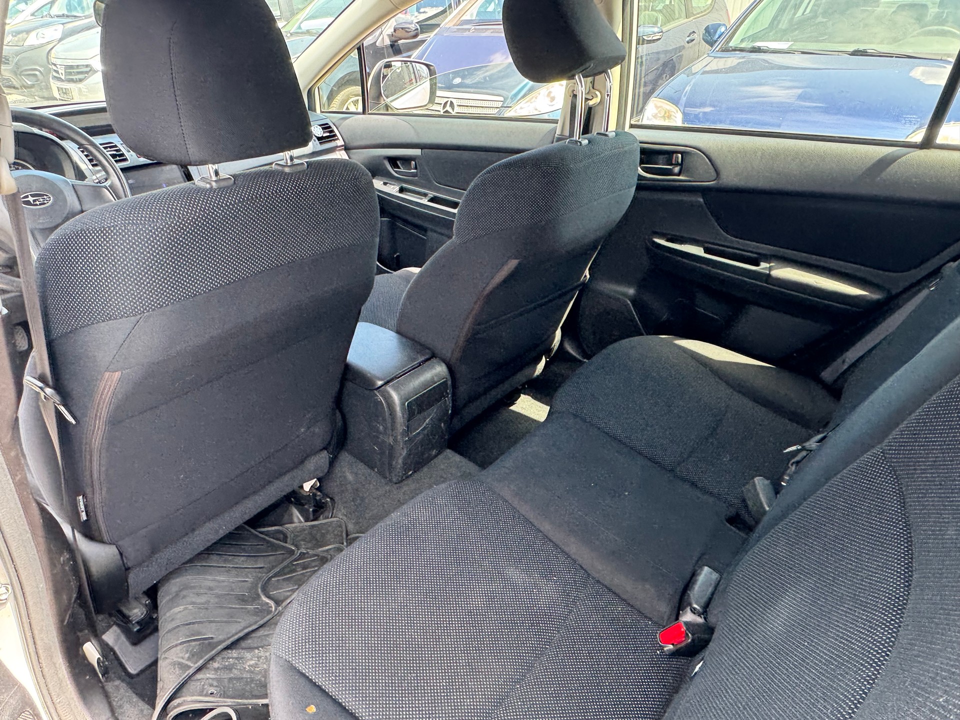 SUBARU Impreza 1.6 Swiss one-image-8