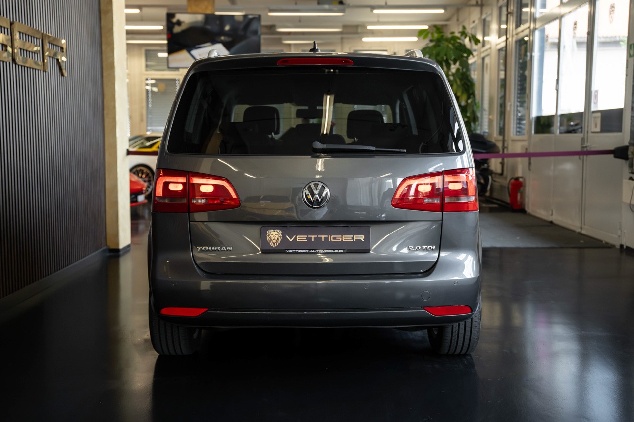 VW Touran 2.0 TDI Highline-image-5