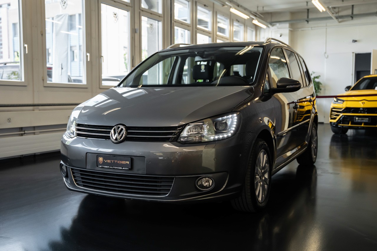 VW Touran 2.0 TDI Highline-showroom-element-3