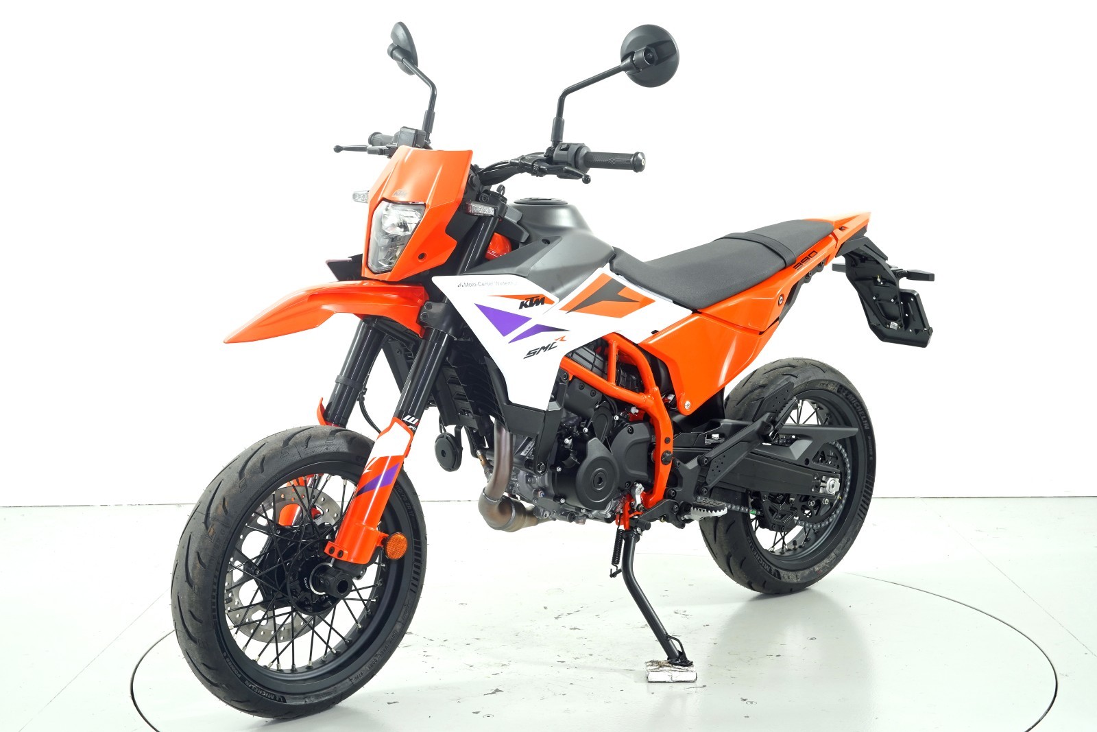 KTM 390 SMC R ABS-showroom-element-2