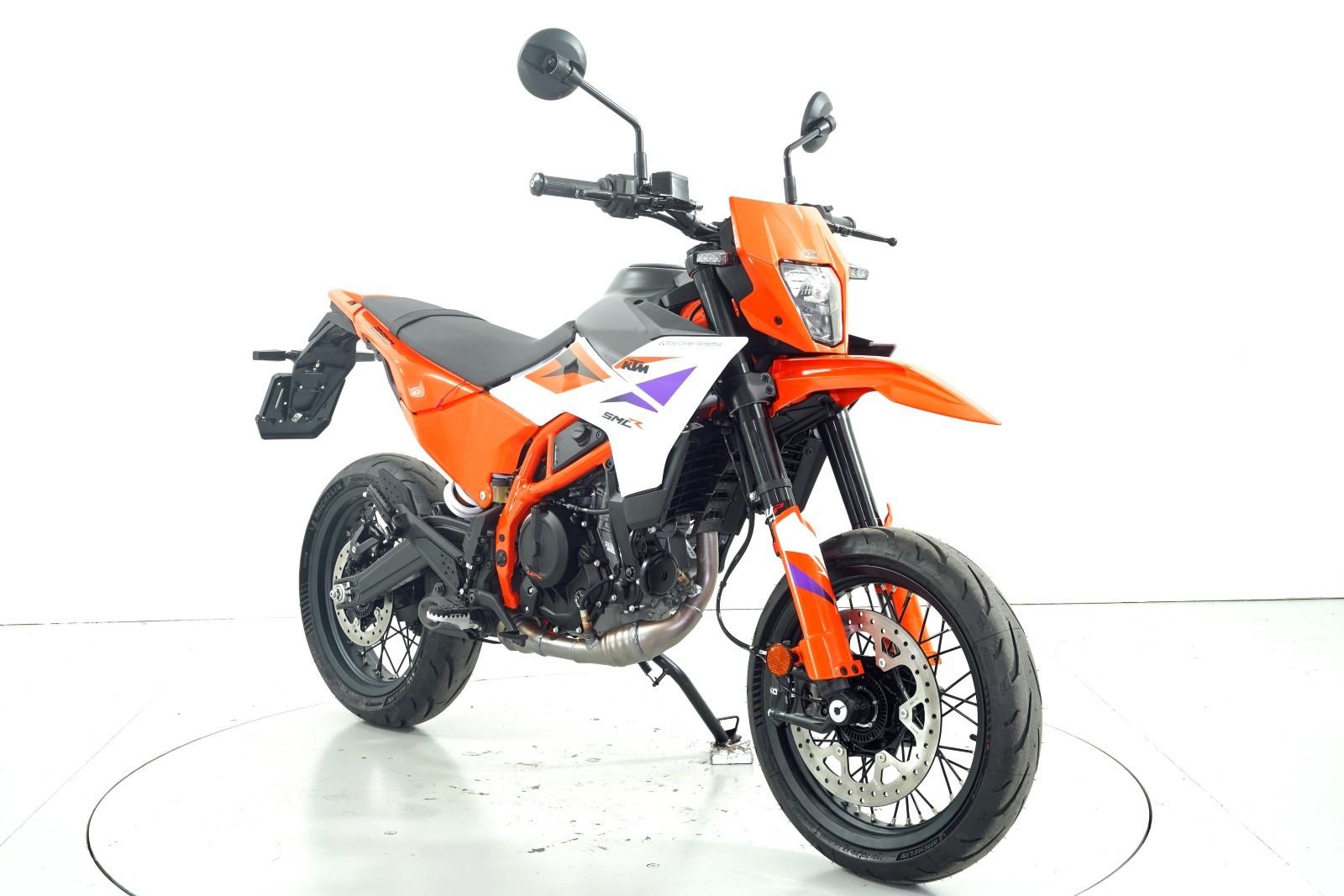 KTM 390 SMC R ABS-showroom-element-1